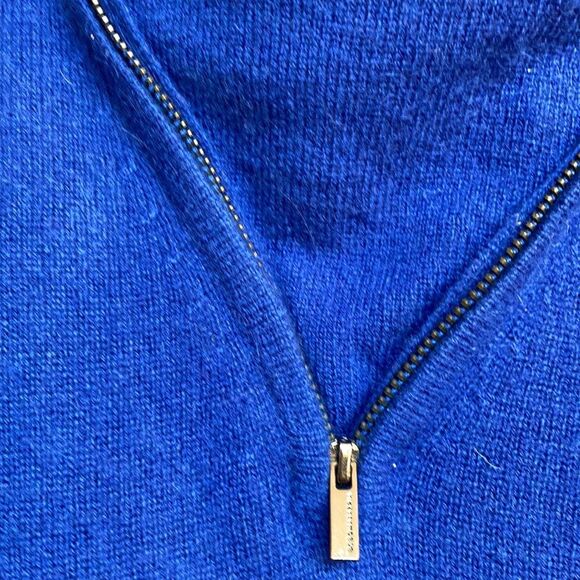 BCBGMAXAZRIA cashmere sweater top color blue - Picture 2 of 7